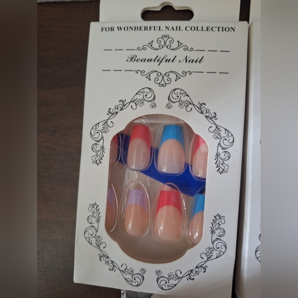 Press-on Nail Bundle - Picture 2 of 6
